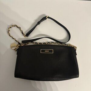 𝅺euc DKNY Small Purse - Long Chain, Black with Gold hardware